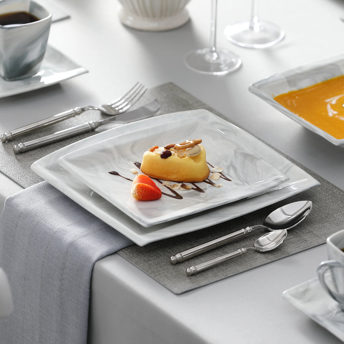 MALACASA Porcelain Dinnerware Set for Home and Dining