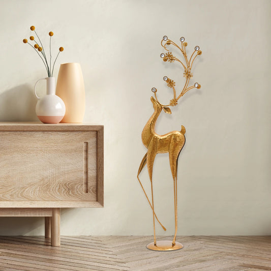 Elegant Metal Deer Statue For Modern Indoor Holiday Decor