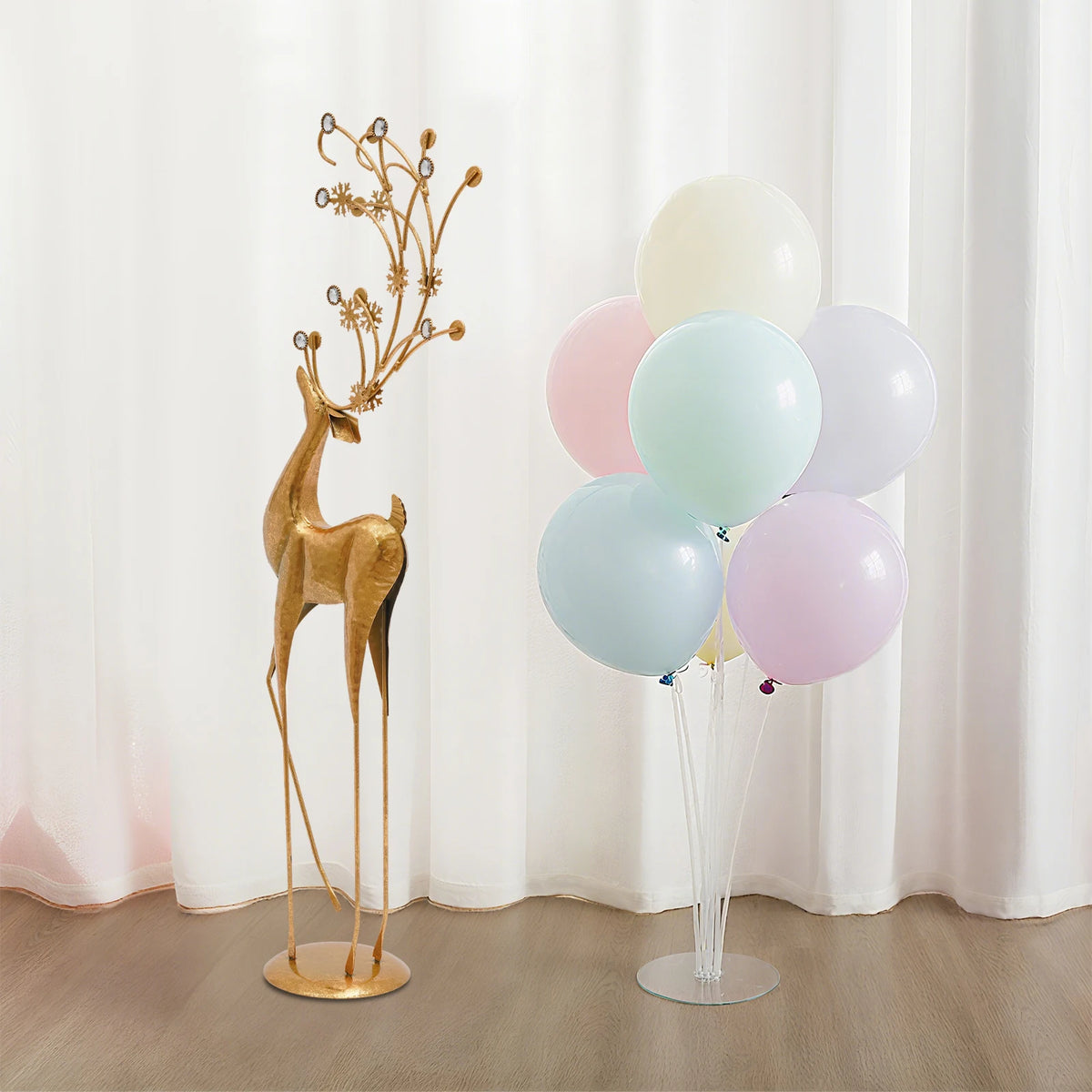 Elegant Metal Deer Statue For Modern Indoor Holiday Decor